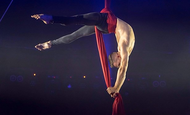 Aerial acrobats at Trafford Palazzo